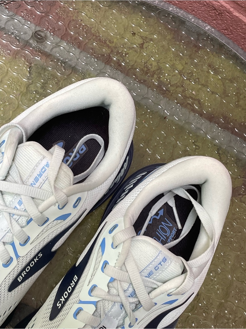 Brooks Adrenaline GTS 23 Running Shoes Size 11 Woman’s - Picture 7 of 15